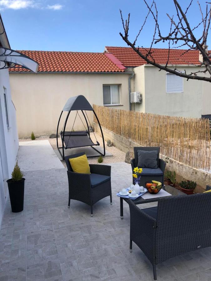 Apartman Ana Apartment Crno Ngoại thất bức ảnh