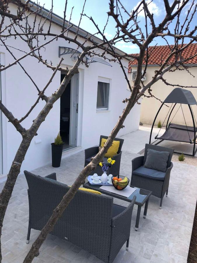 Apartman Ana Apartment Crno Ngoại thất bức ảnh