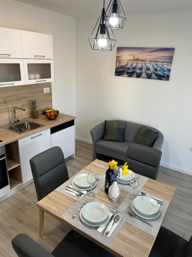 Apartman Ana Apartment Crno Ngoại thất bức ảnh