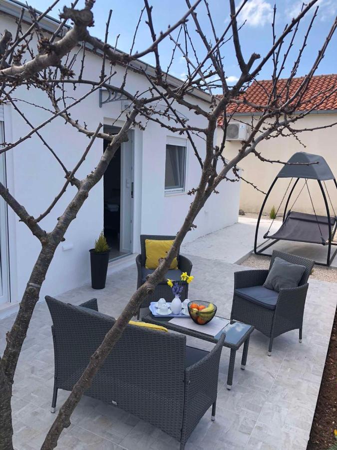 Apartman Ana Apartment Crno Ngoại thất bức ảnh