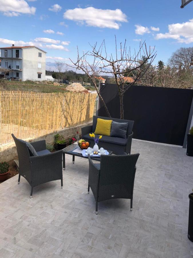 Apartman Ana Apartment Crno Ngoại thất bức ảnh